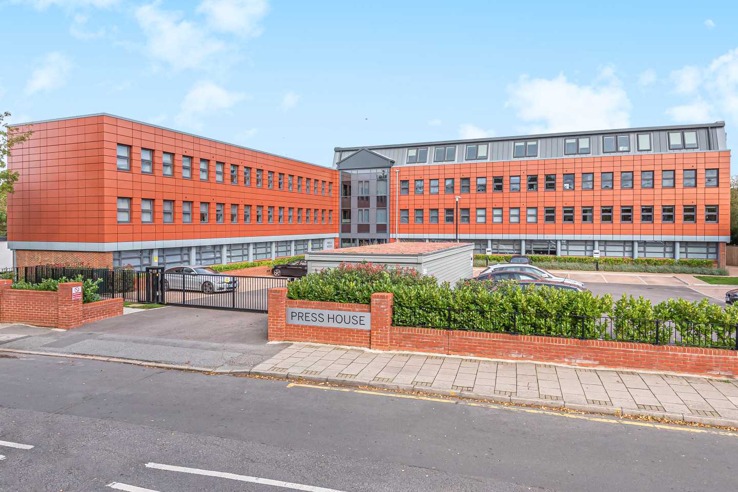 Suite 32, Press House, Crest View Drive, Petts Wood BR5 1FE |       Linays Commercial Property