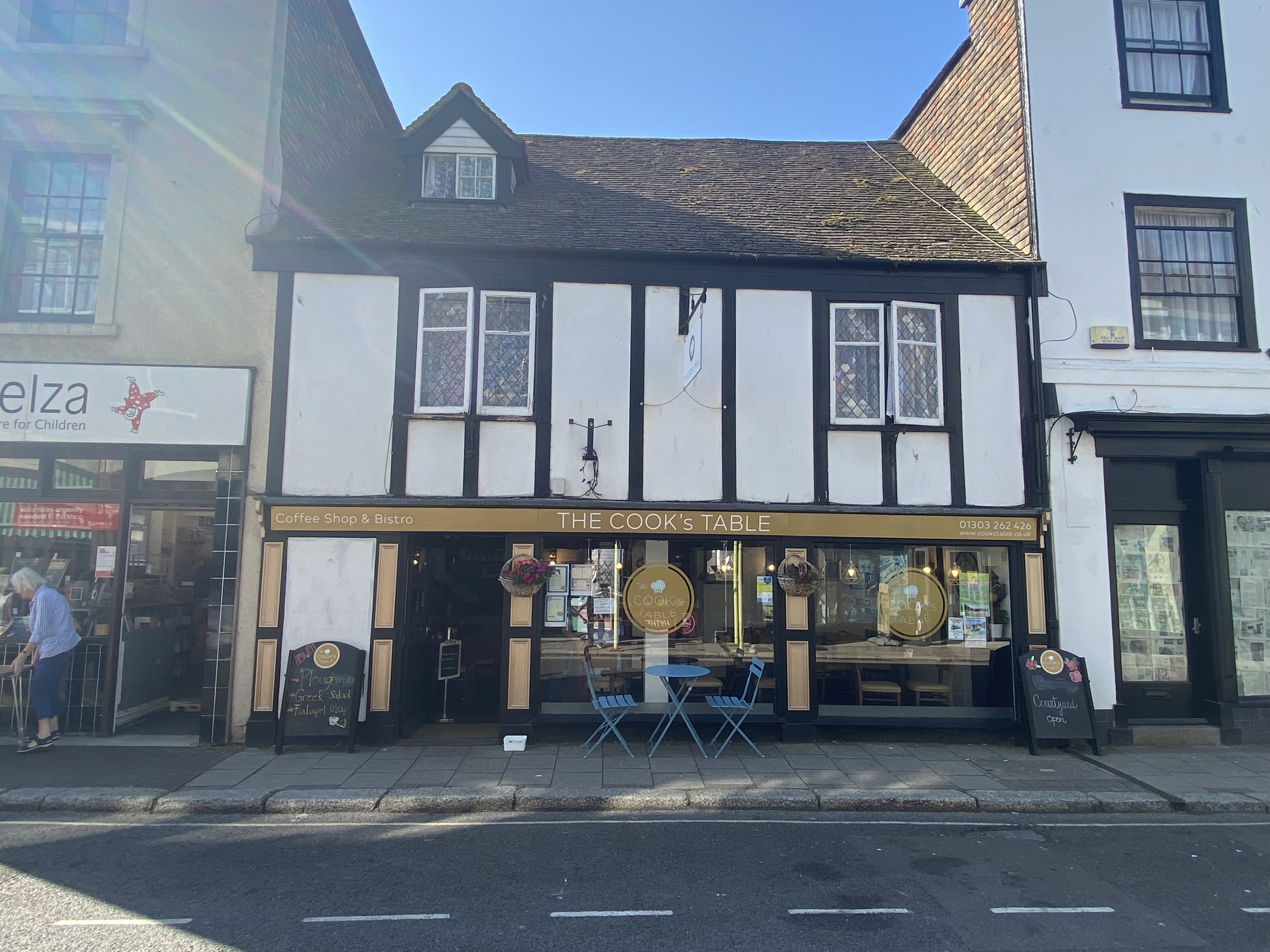 126-128 High Street, Hythe Kent CT21 5LE |       Linays Commercial Property