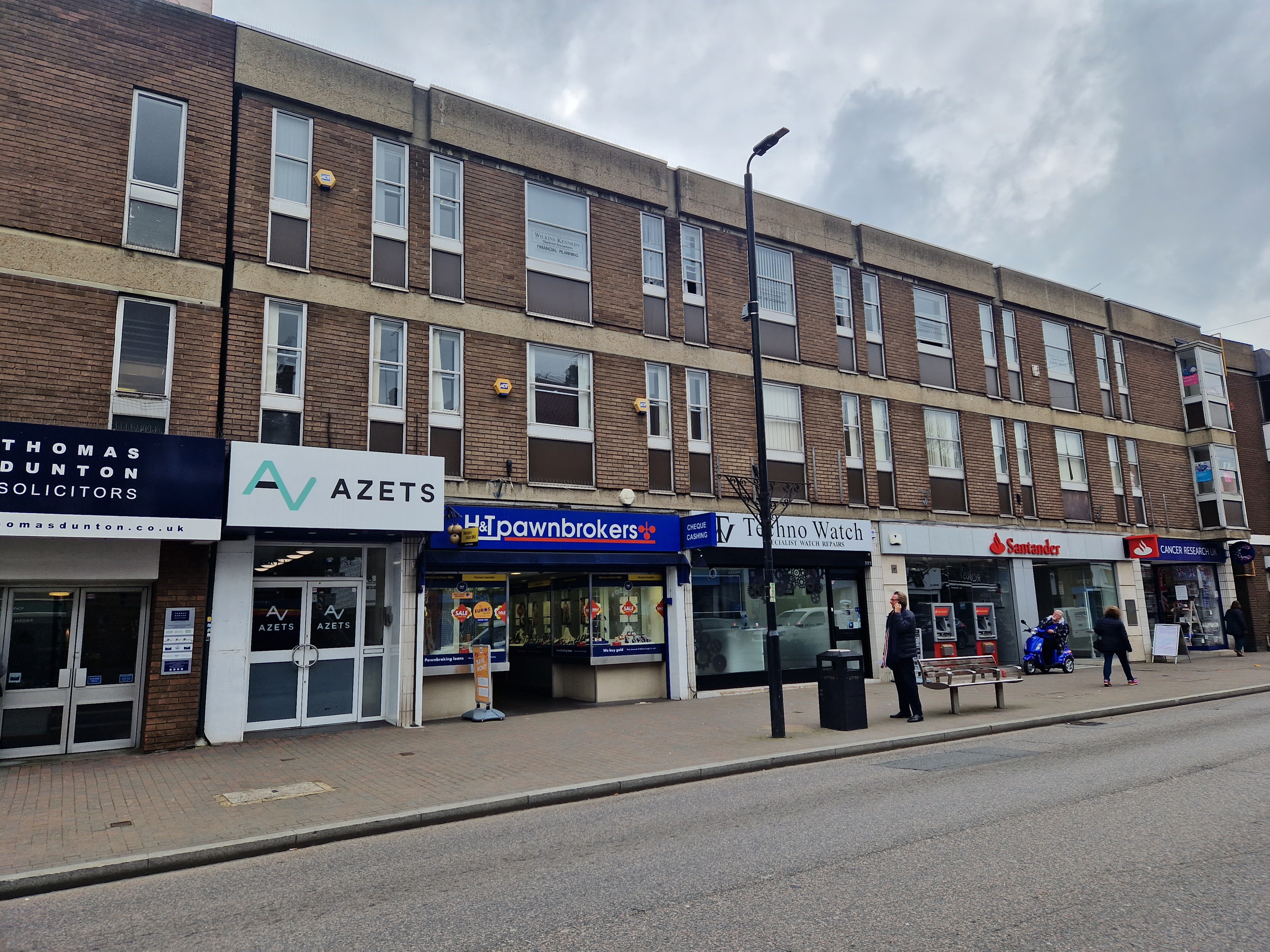 Greytown House, 221-227 High Street, Orpington Kent BR6 0NZ |       Linays Commercial Property